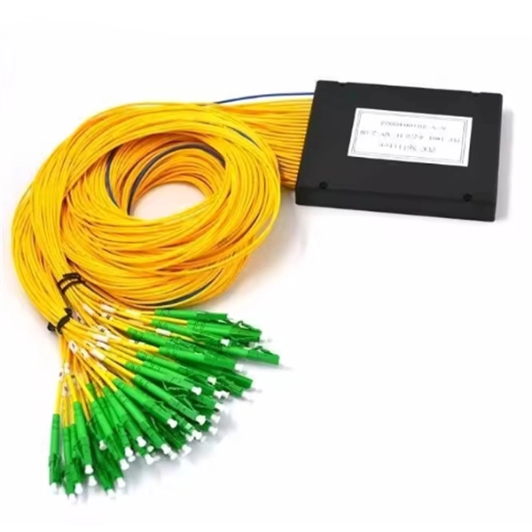 Installing fiber optic cable on a 4G router