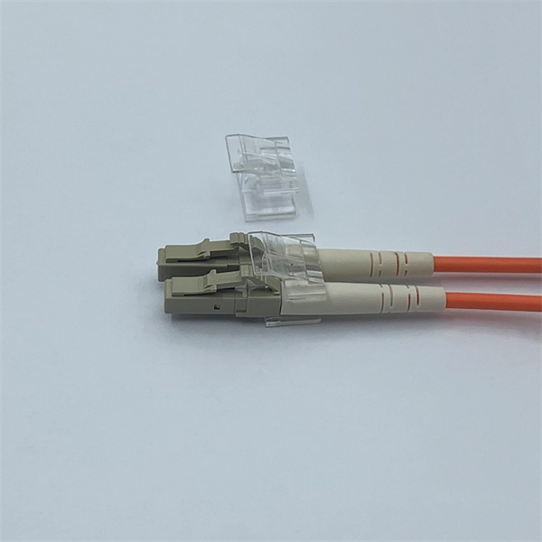 How much space should be left for splicing optical cables